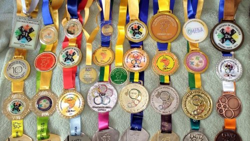 Além das medalhas nas olimpíadas de Matemática, Alan coleciona outras conquistas